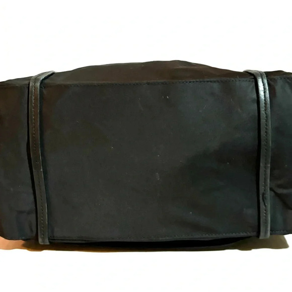 Tumi black nylon shoulder handbag - Picture 3 of 11